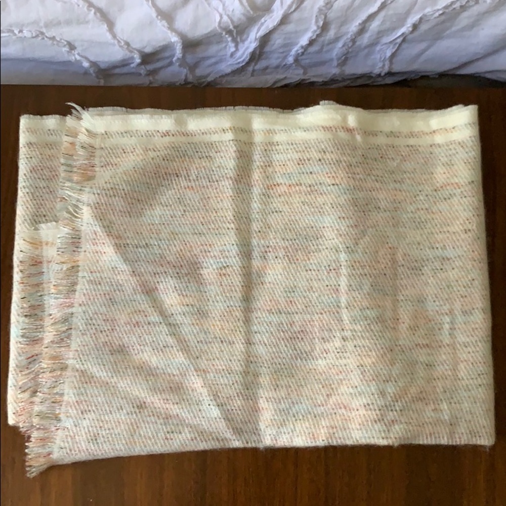 Gap scarf